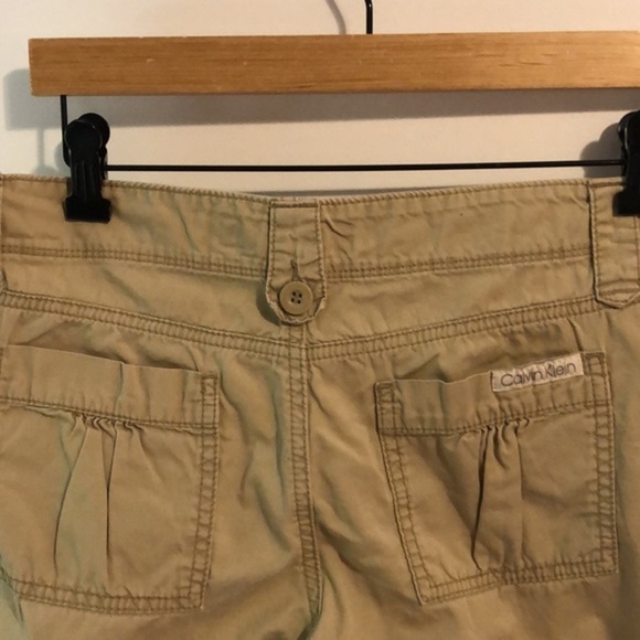 Calvin Klein Jeans in tan size 6 cropped pants. - Picture 4 of 5